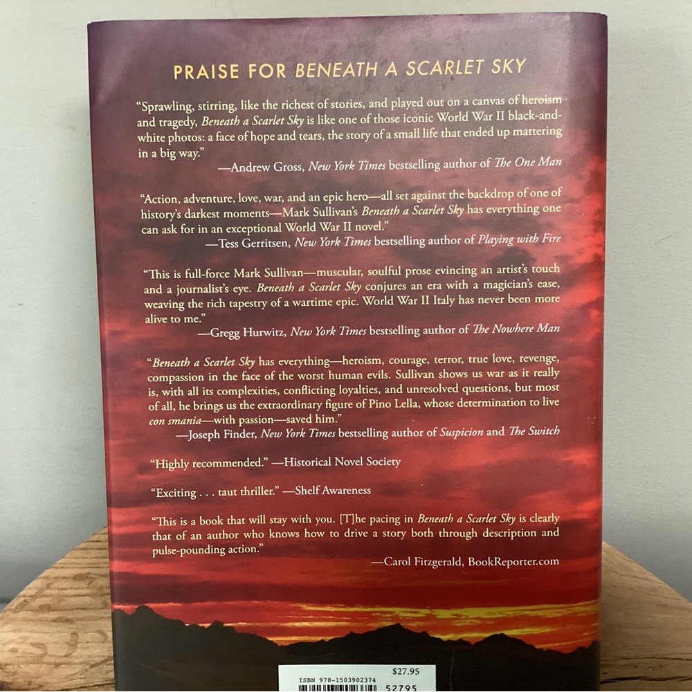 🔴 Hardcover - Beneath A Scarlet Sky - Mark Sullivan - A Novel - Excellent Read - Picture 4 of 12
